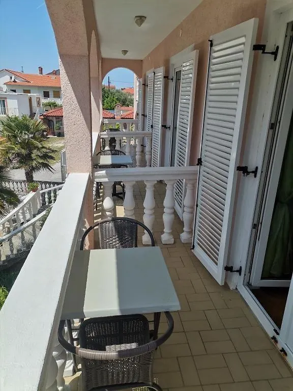 Guest house Room In Lopar With Balcony, Wifi 4620-95