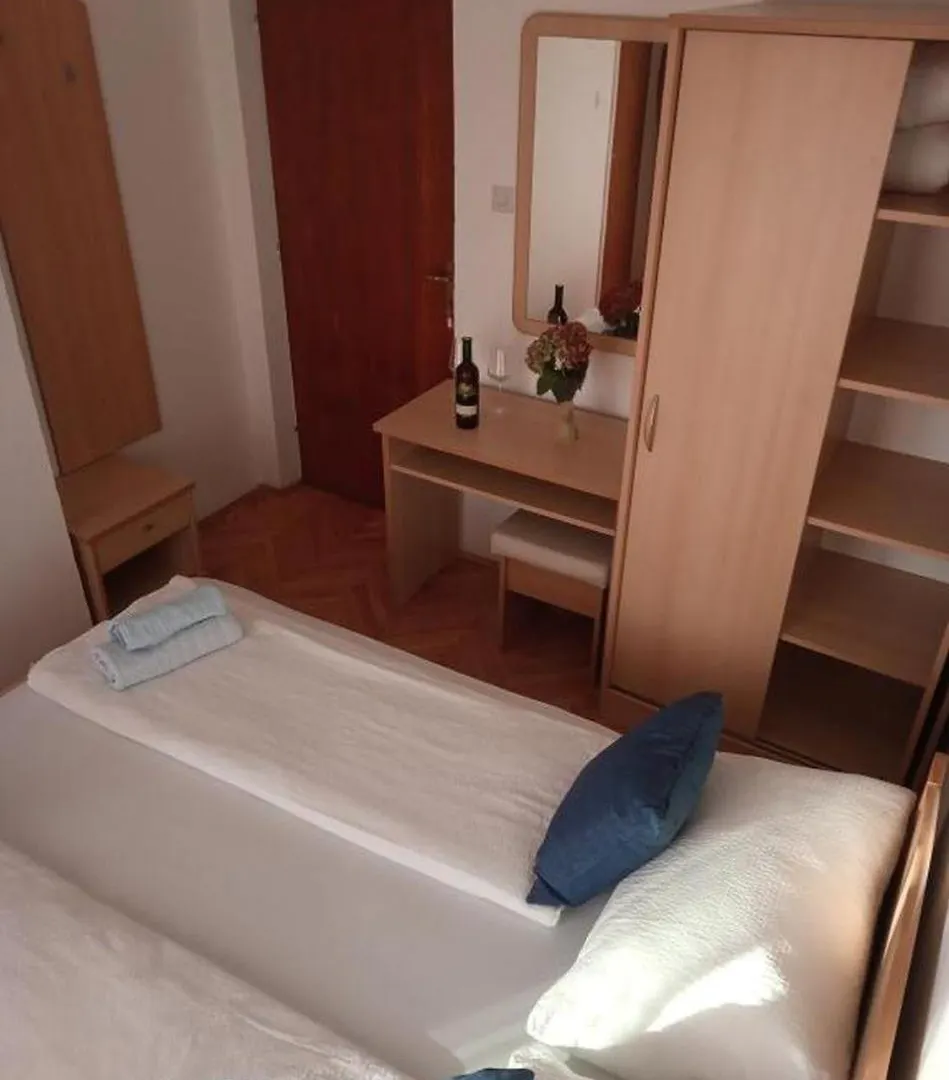 Room In Lopar With Balcony, Wifi 4620-95 0*,  Croatia